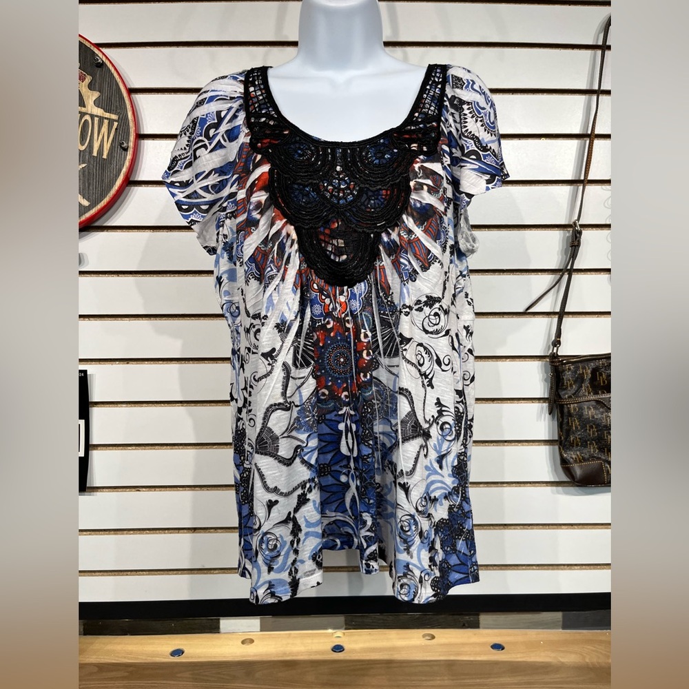 Apt. 9 Black and Blue Patterned Blouse - Picture 2 of 8
